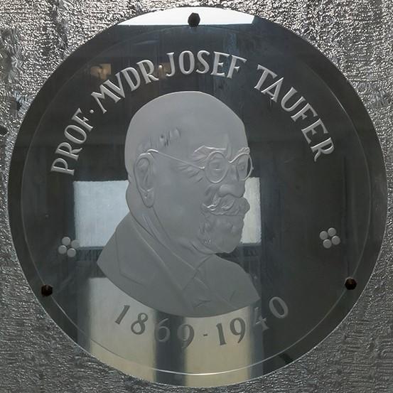 A Pousada Tauferovy Koleje Brno Exterior foto